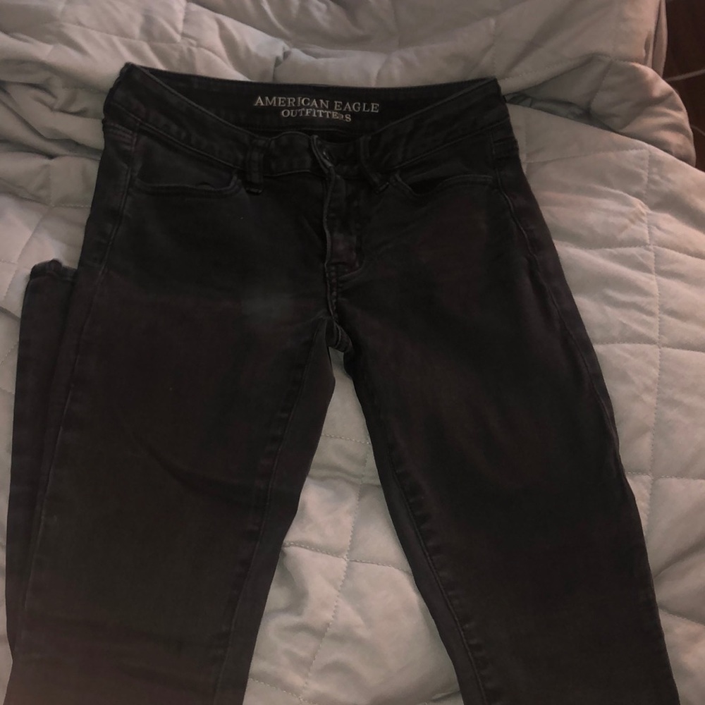 American Eagle black jeans size 6 low rise